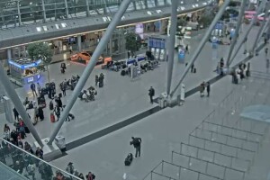 Аэропорт Дюссельдорфа, стойки регистрации, Германия - веб камера