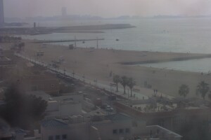 Пляж Умм-Сукейм, вид на юг, Дубай, ОАЭ