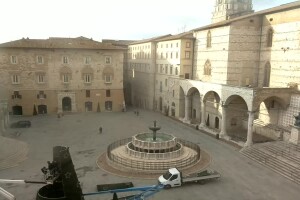 Площадь 4 Ноября, Перуджа, Италия - веб камера