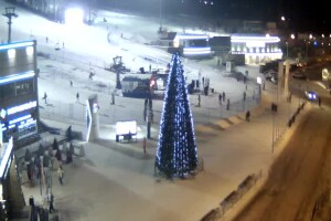 Площадь перед сервисным центром Оазис, Бобровый лог, Красноярск - веб камера