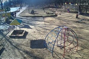 Парк Молодежный, детская площадка, Керчь - веб камера