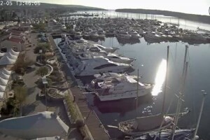 Вид на порт, Пунат, Хорватия - веб камера
