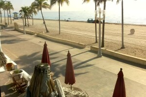 Отель Walkabout Beach Resort 3*, пляж, Холливуд, Флорида - веб камера