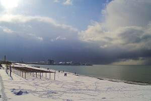 Пляж Ривьера, кафе Сочно, Сочи - веб камера