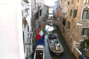 Дворцовый канал (Rio di Palazzo), Венеция, Италия - веб камера