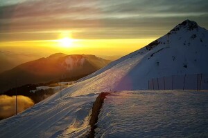 Вид с горы Аибга, Горнолыжный курорт Газпром, Сочи - веб камера