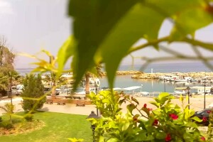 Пляж и гавань, Богази, Кипр - веб камера