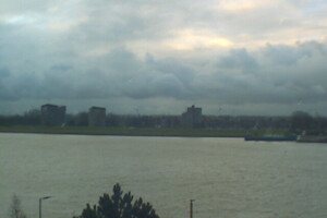 Река Ньиве-Маас, Роттердам, Нидерланды - веб камера