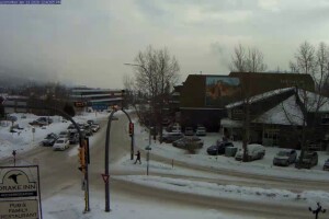 Улица Railway Avenue, Канмор, Канада - веб камера
